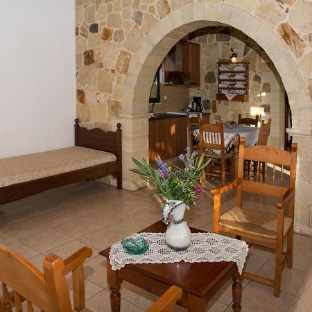 Villa Manos Kalamítsion Amigdhálion エクステリア 写真