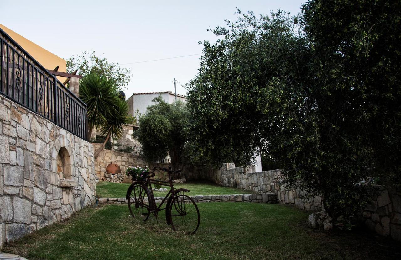 Villa Manos Kalamítsion Amigdhálion エクステリア 写真